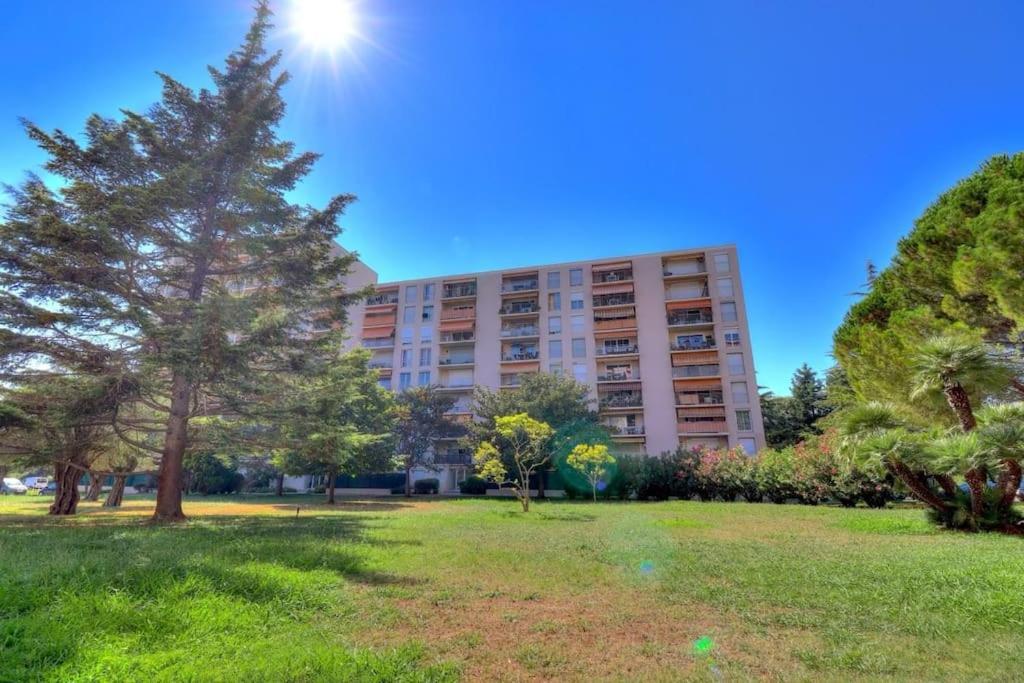 Charmant Studio Renove A Antibes, Plage A 10 Min A Pied Zewnętrze zdjęcie